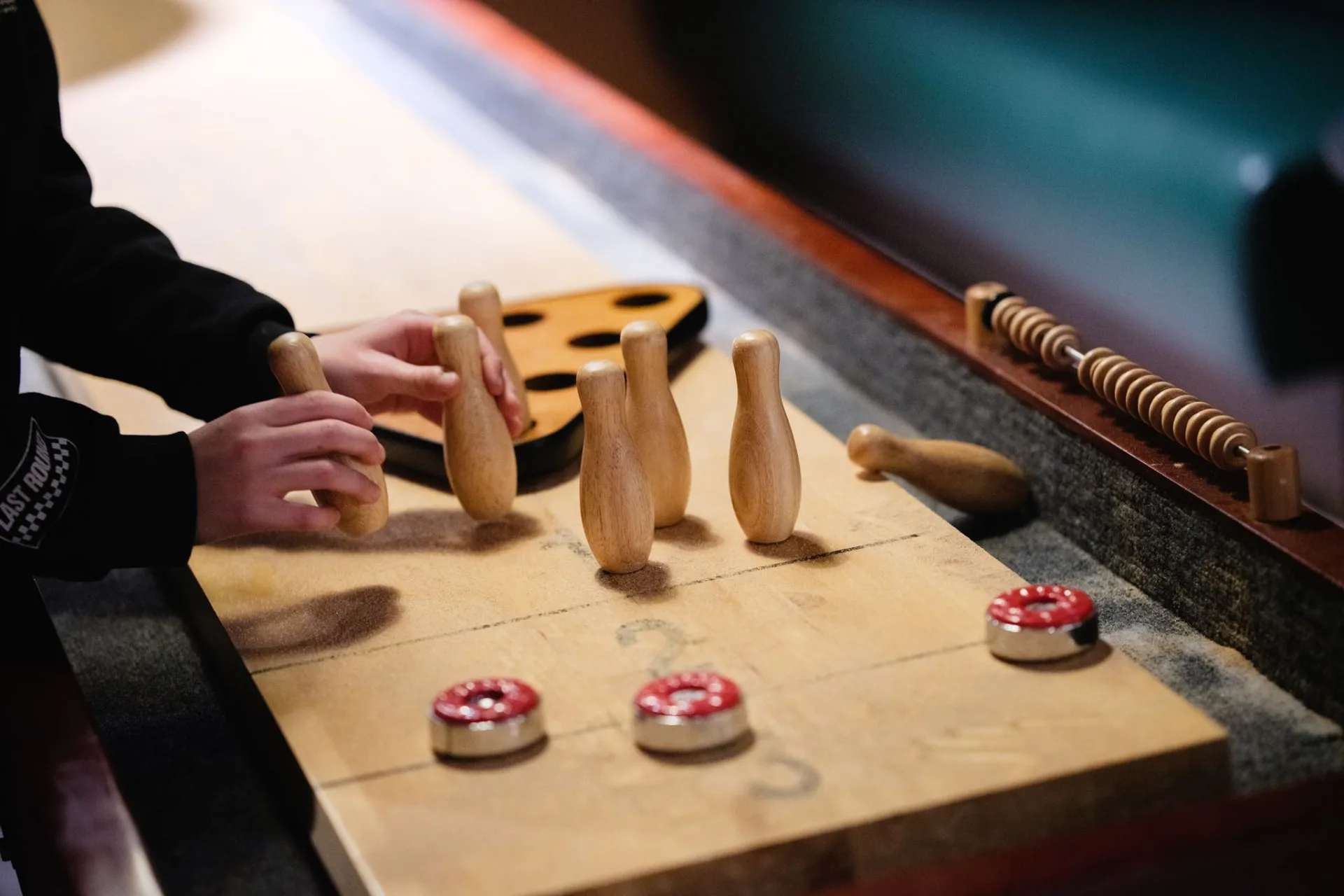 Shuffleboard i full fart
